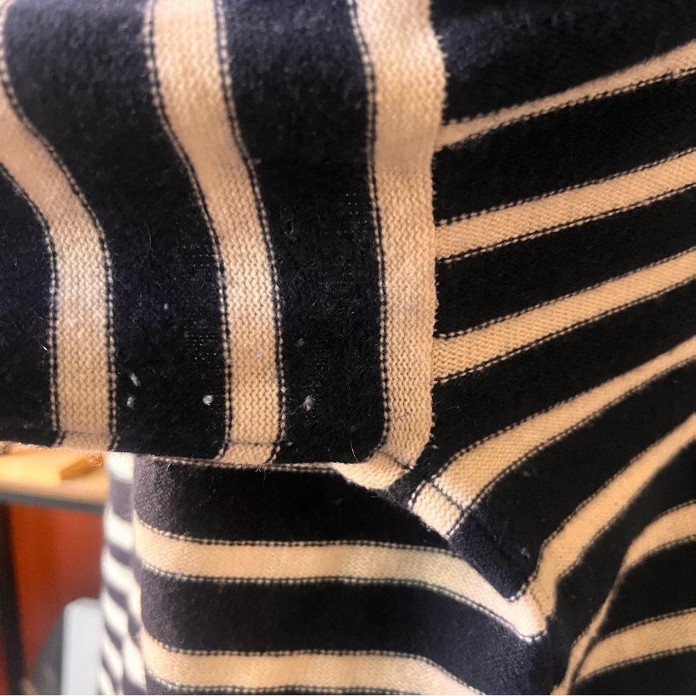 Vince 100% Cashmere Striped Blue White Hooded Sweater size Medium - Picture 6 of 9